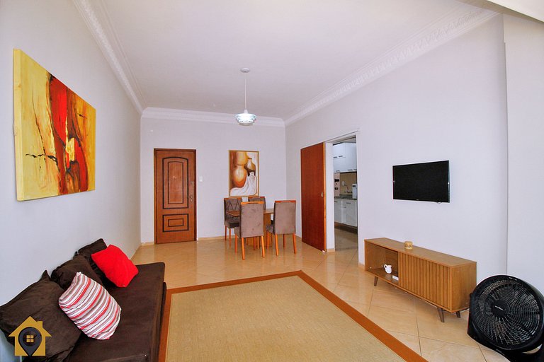 Apartamento Amplo de 2 quartos em Copacabana