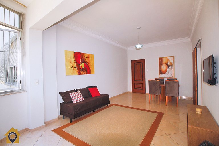 Apartamento Amplo de 2 quartos em Copacabana