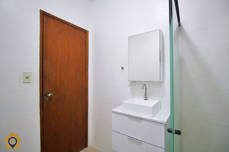 Apartamento Amplo de 2 quartos em Copacabana