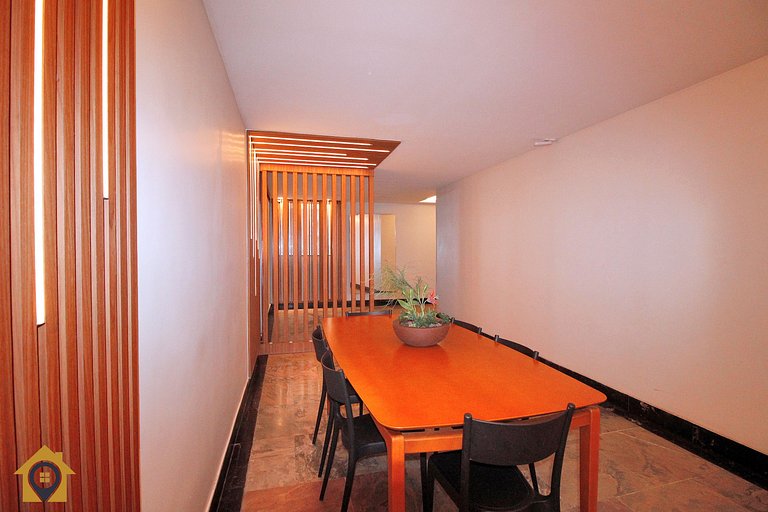 Apartamento Luxuoso no Coração de Copacabana