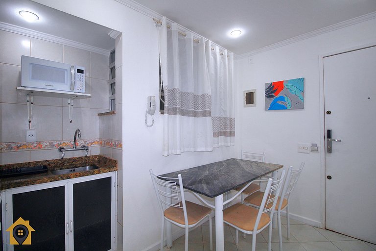 Studio Simples e Funcional c/ Vista Mar