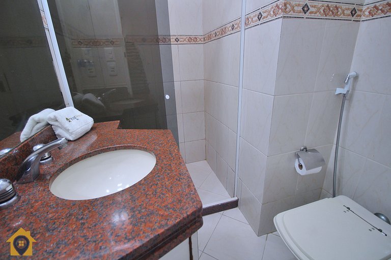 Studio Simples e Funcional c/ Vista Mar