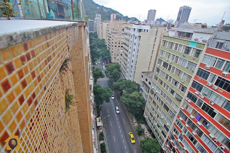 Cobertura com Churrasqueira em Copacabana
