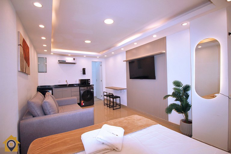 Studio Completo na Quadra da Praia p/ 4 Pessoas