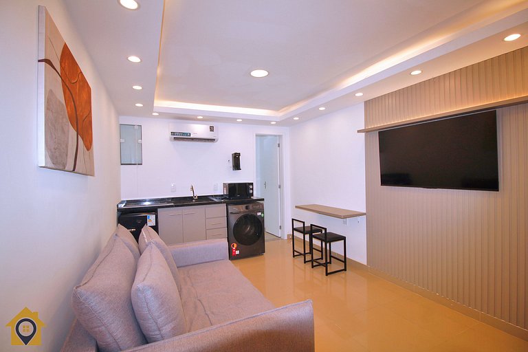 Studio Completo na Quadra da Praia p/ 4 Pessoas