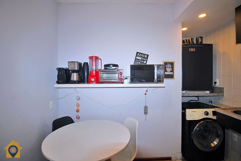 Studio p/ 4 Pessoas Silencioso a 30m da Praia