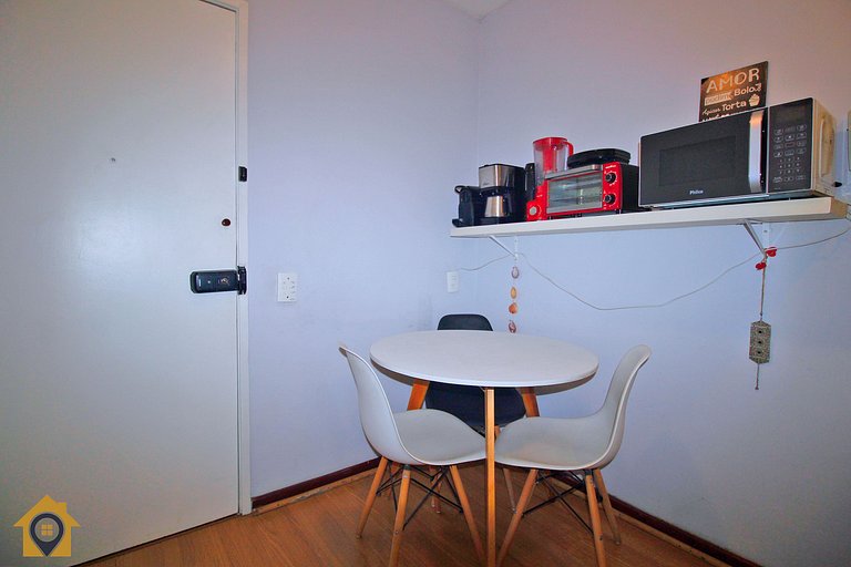 Studio p/ 4 Pessoas Silencioso a 30m da Praia
