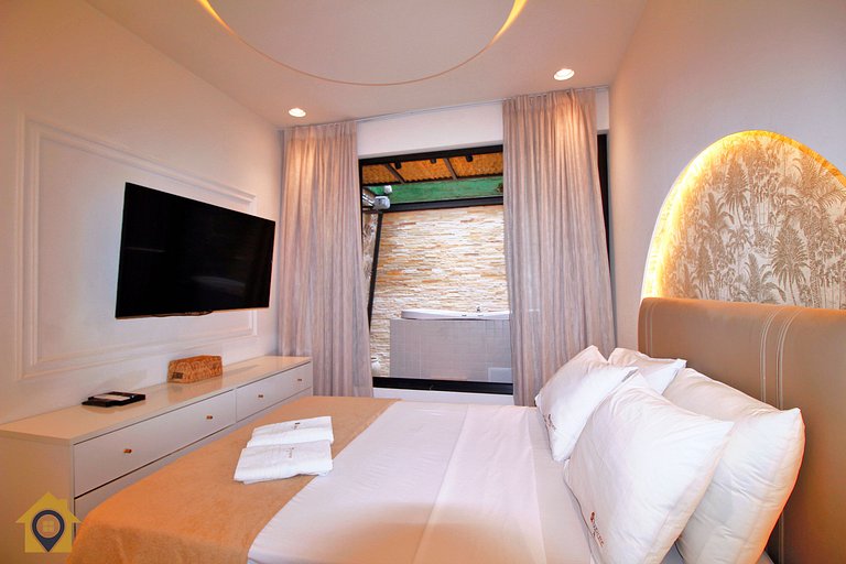 Luxuoso Quarto e Sala com Jacuzzi e Churrasqueira