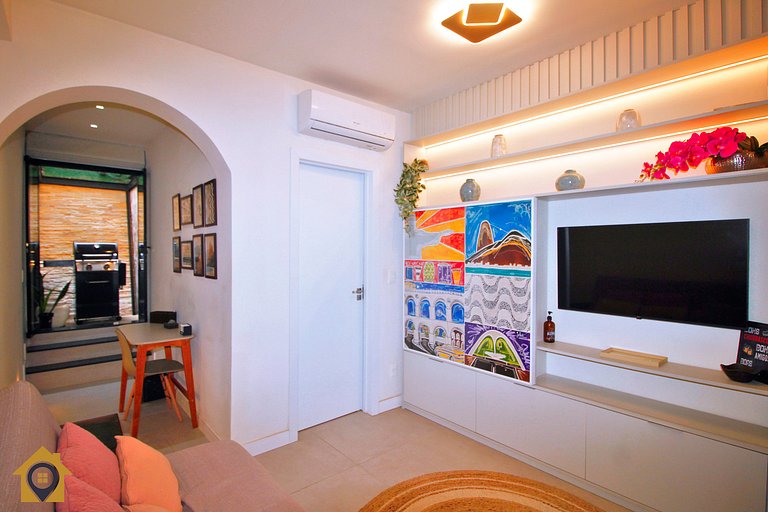 Luxuoso Quarto e Sala com Jacuzzi e Churrasqueira