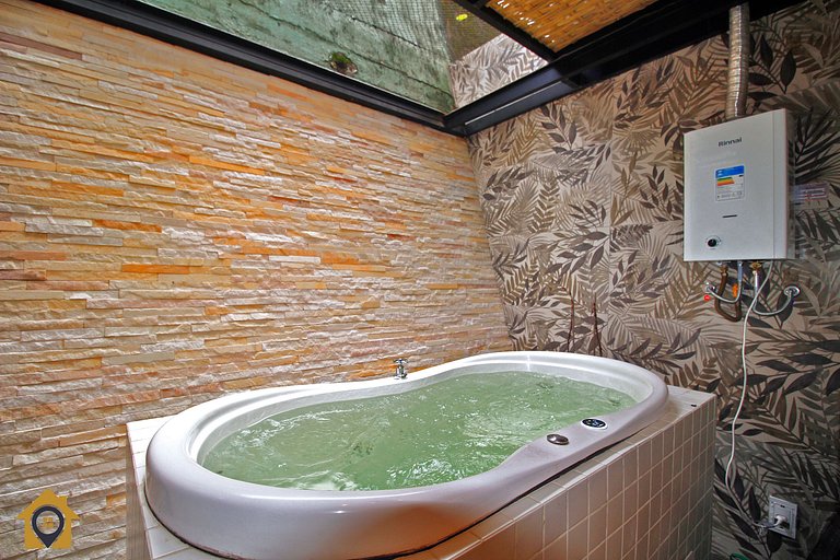 Luxuoso Quarto e Sala com Jacuzzi e Churrasqueira