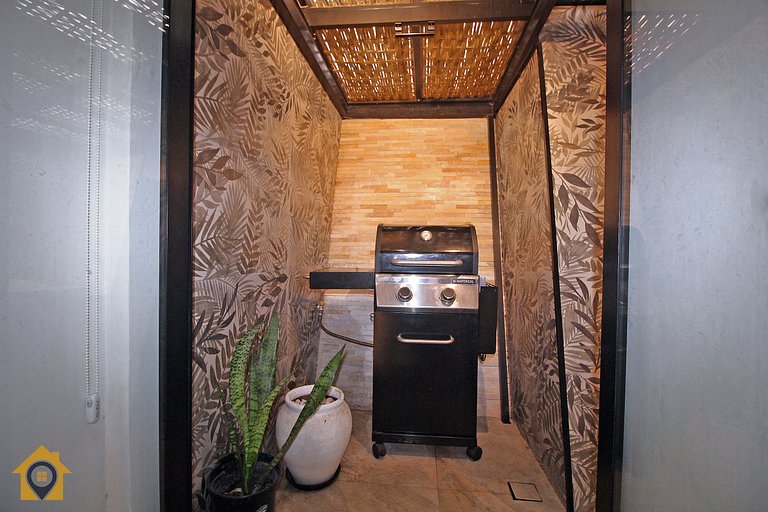 Luxuoso Quarto e Sala com Jacuzzi e Churrasqueira